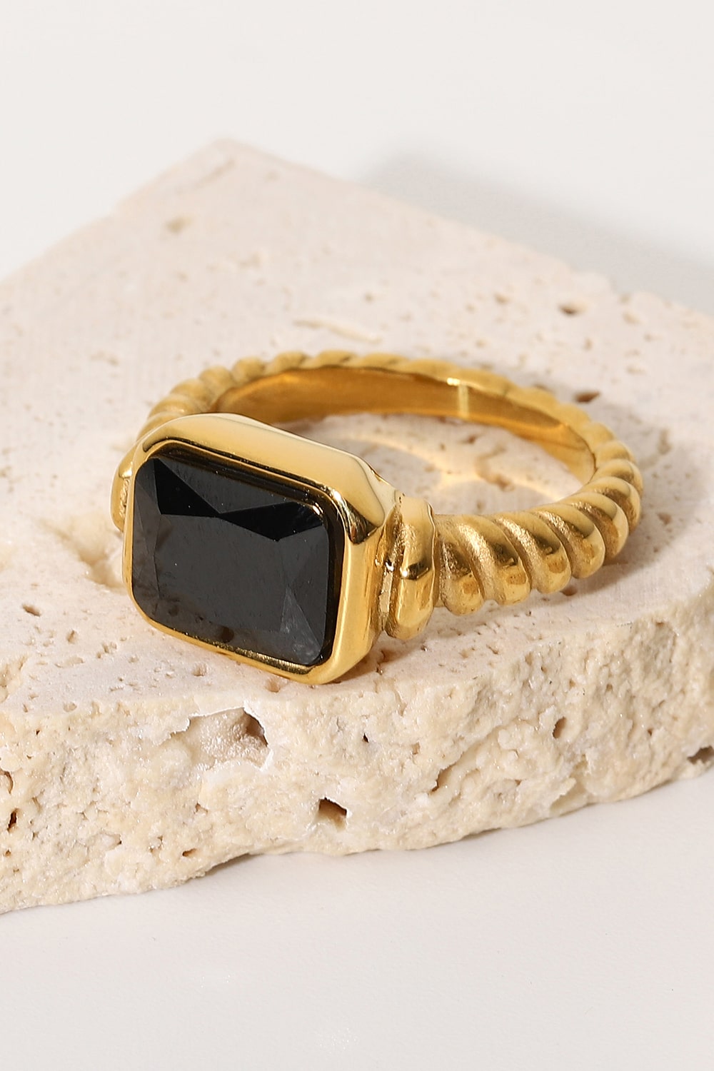 Inlaid Cubic Zirconia Twisted Ring