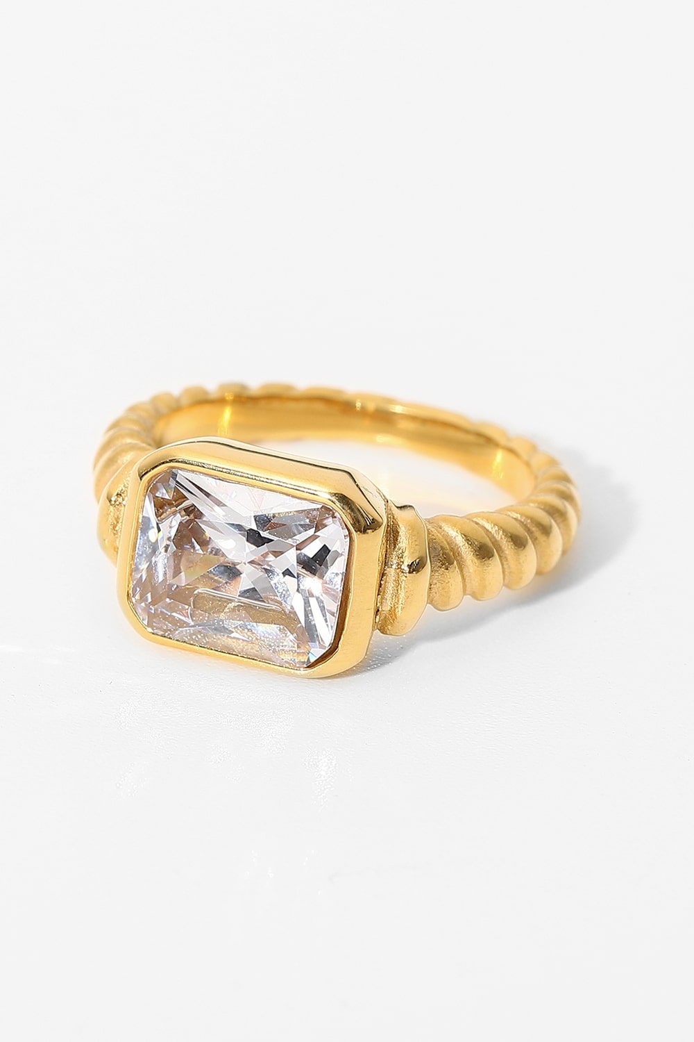 Inlaid Cubic Zirconia Twisted Ring