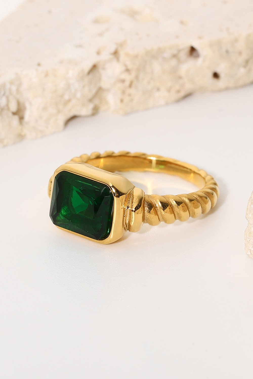 Inlaid Cubic Zirconia Twisted Ring